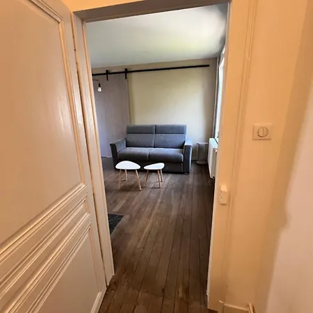 Lägenhet Place De La Gare Cy Commercy