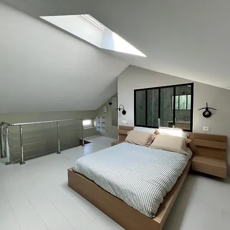 Place De La Gare Cy Lägenhet